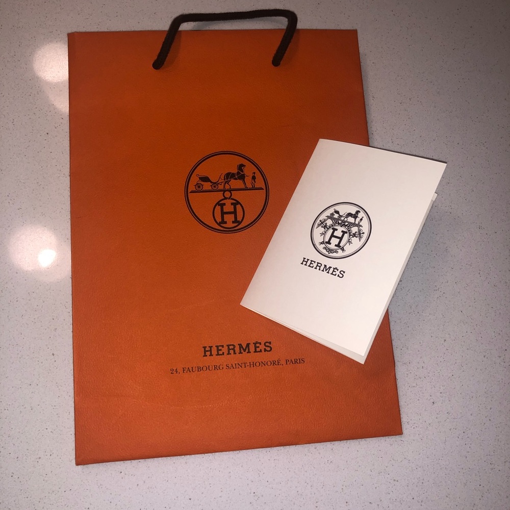 Hermès 💯 Authentic paper shopping bag